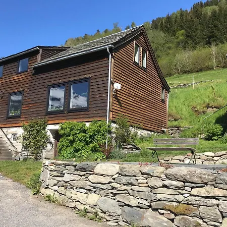 Ander And Tessa's Apple Farm Feriegårder Hovland (Odda)